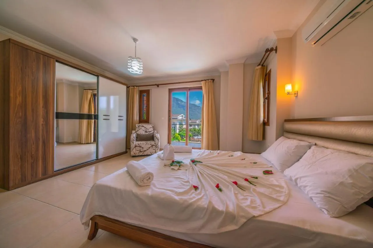 Beyaz Villa 페티예